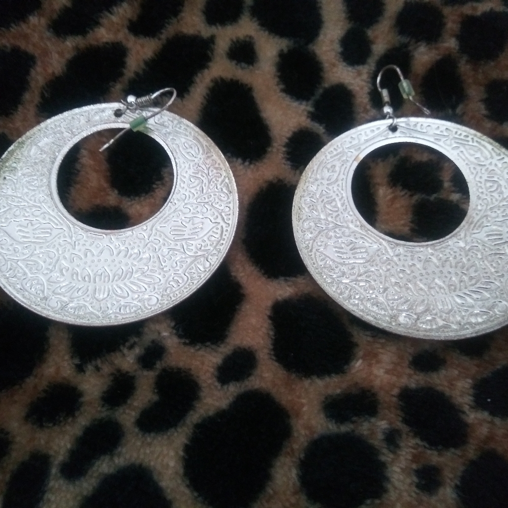 Orange earrings - Picture 3 of 3
